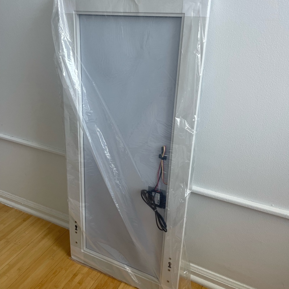 LED Lighted Mirror with Touch Sensor - Picture 7 of 8
